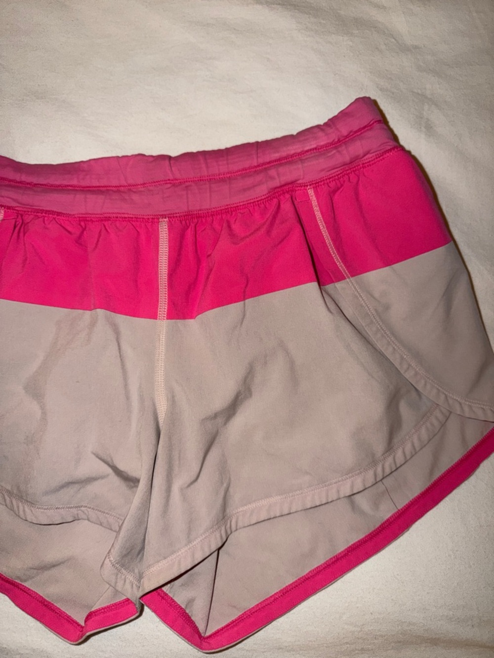 Lululemon athletic shorts size 8 - Picture 4 of 7